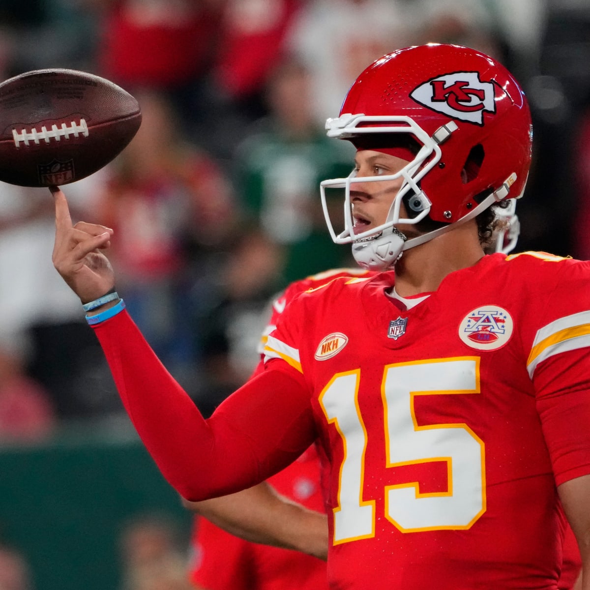 Chiefs' Patrick Mahomes sets the NFL record for the fastest to