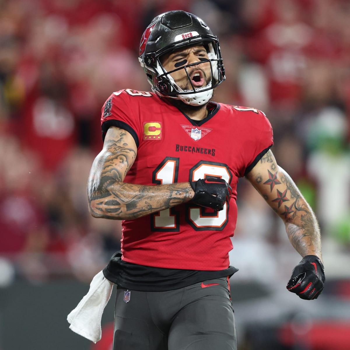 Bucs' Mike Evans suspended over fight with Marshon Lattimore