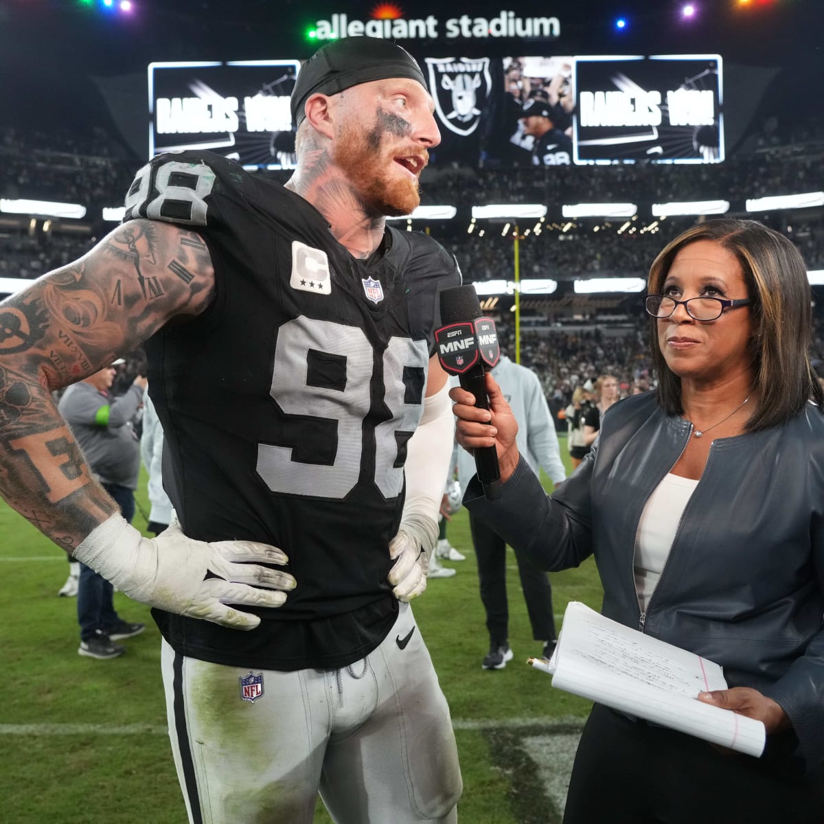 East Rutherford, New Jersey, USA. 6th Dec, 2020. Las Vegas Raiders  defensive end Maxx Crosby (98) looks on following the fumble recovery  during the NFL game between the Las Vegas Raiders and