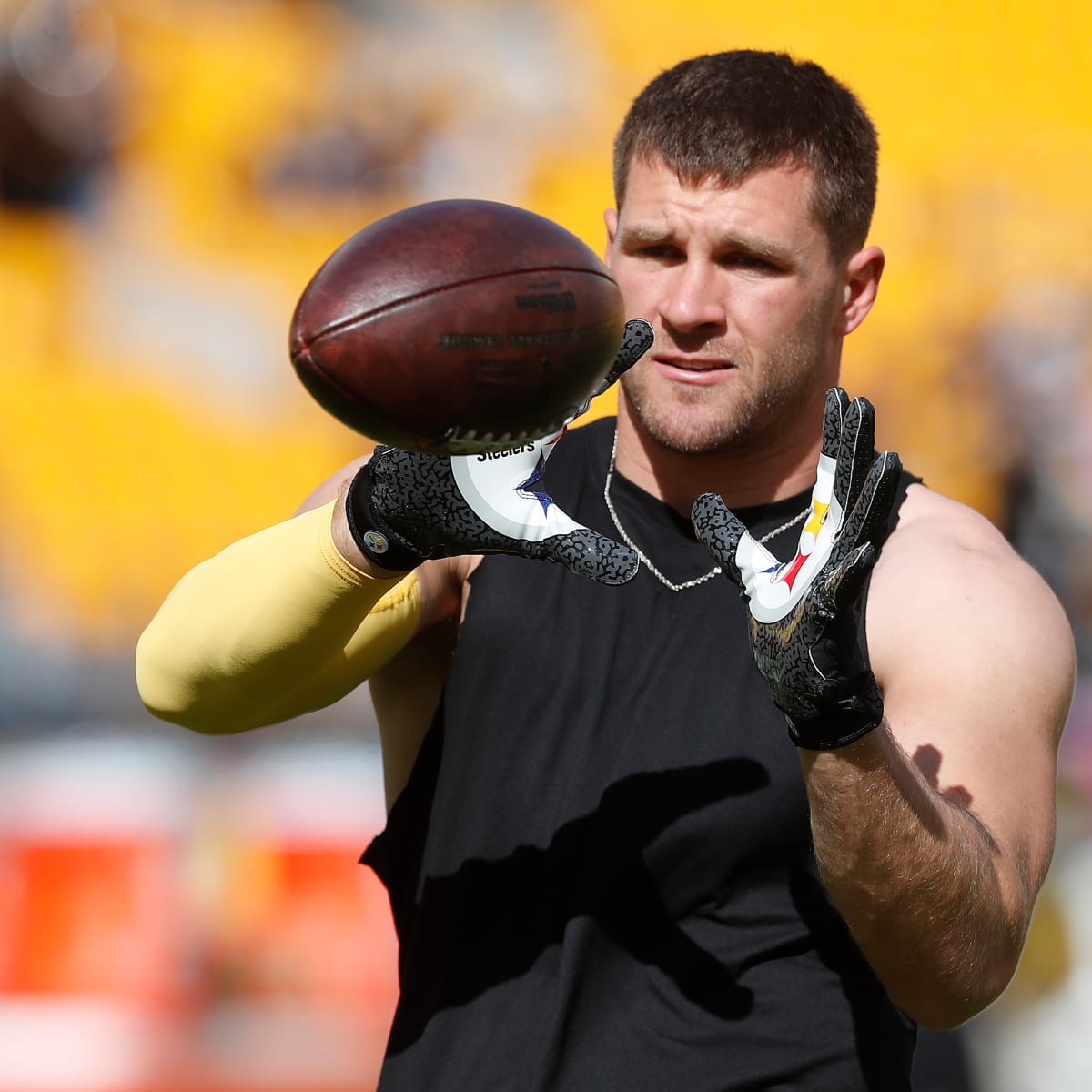 Steelers star T.J. Watt out at least 1 game with pec injury