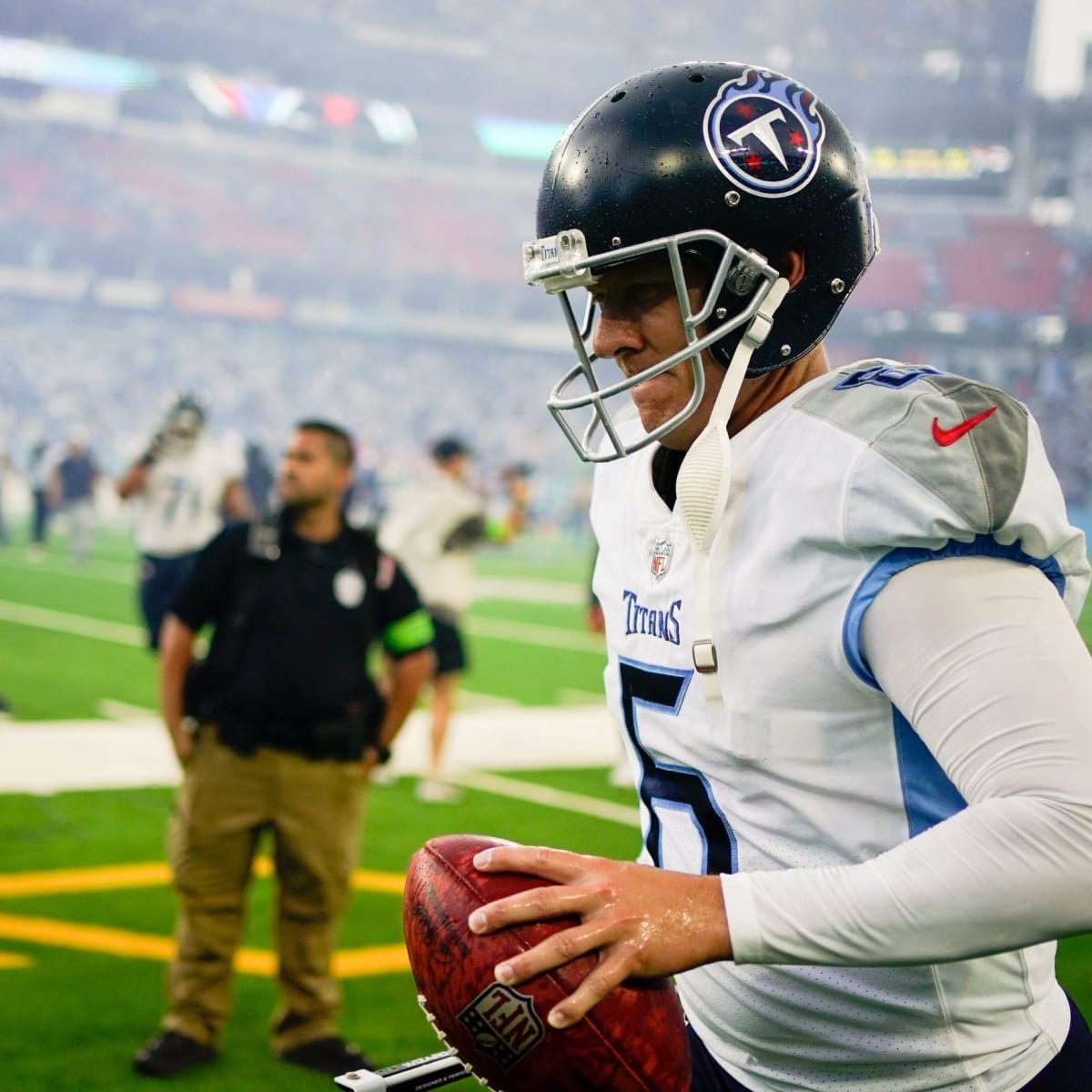 Tennessee Titans kicker Nick Folk connects on 33-yard FG to end the first  half