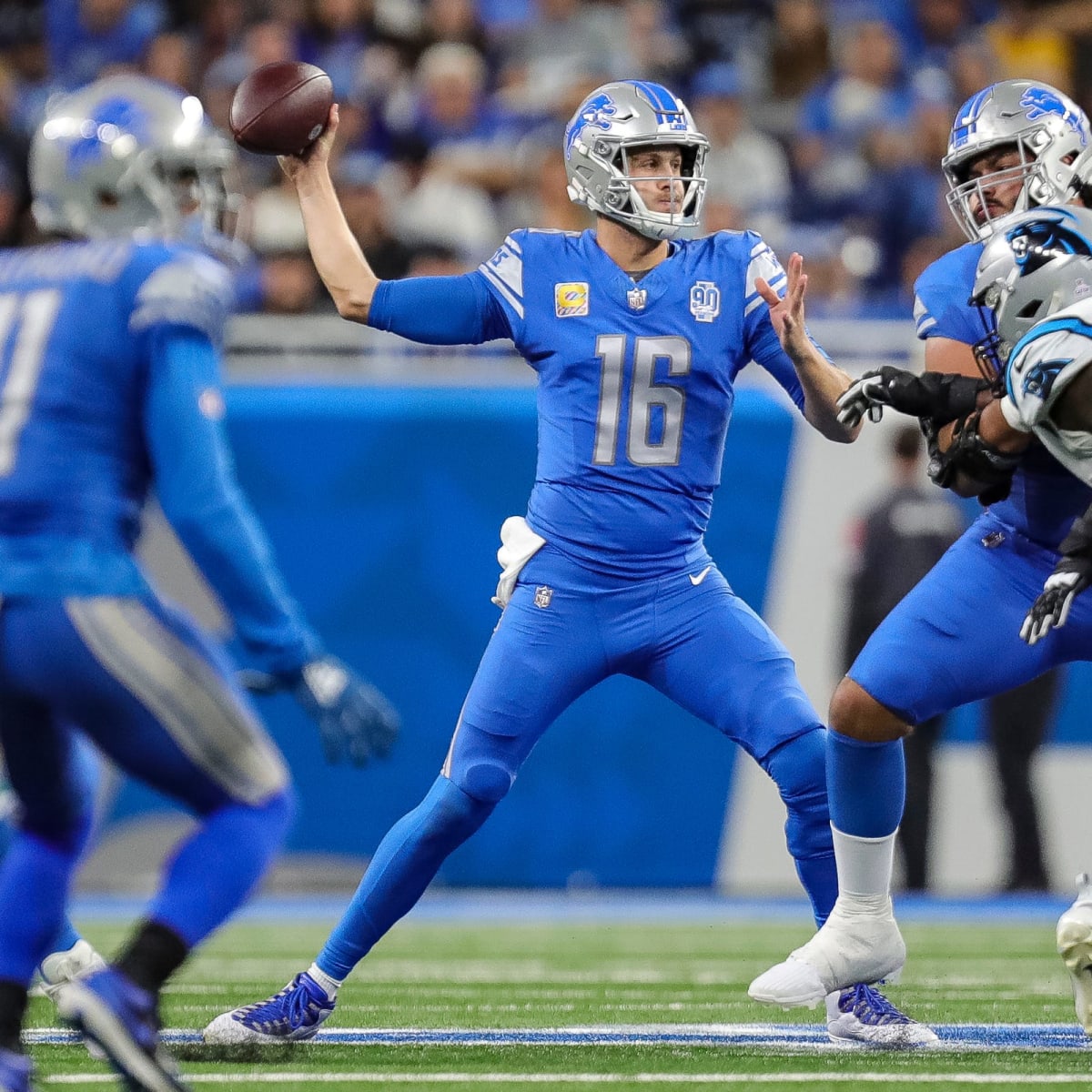 How to Watch Lions vs Raiders on Monday, October 30, 2023