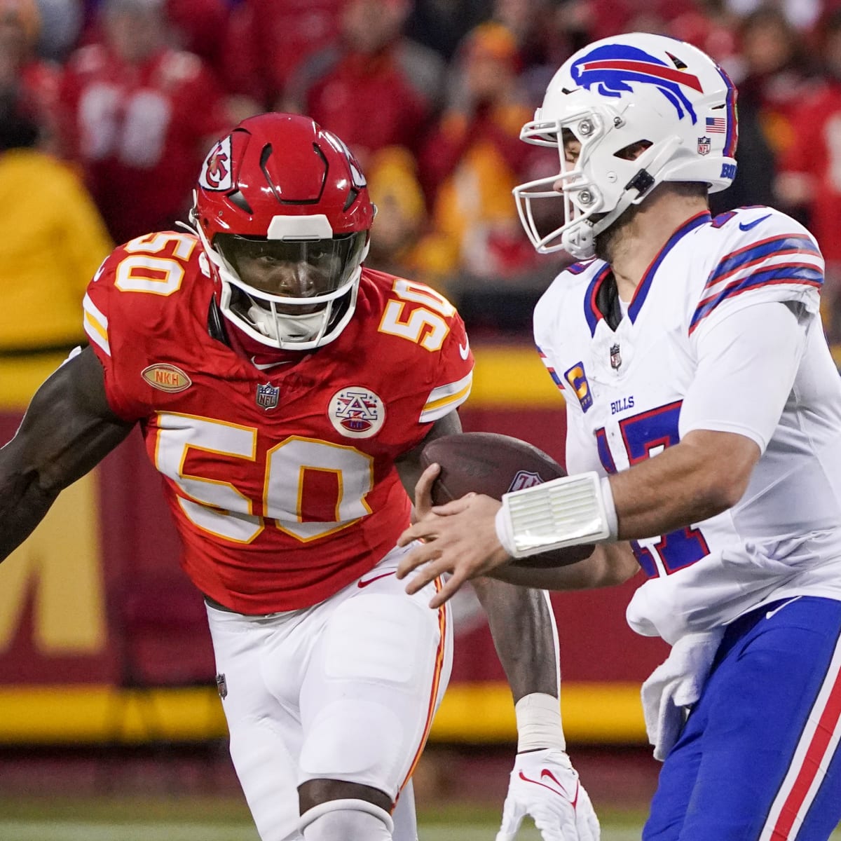 NFL Playoffs: Chiefs LB Willie Gay Jr. exits vs. Bills with neck