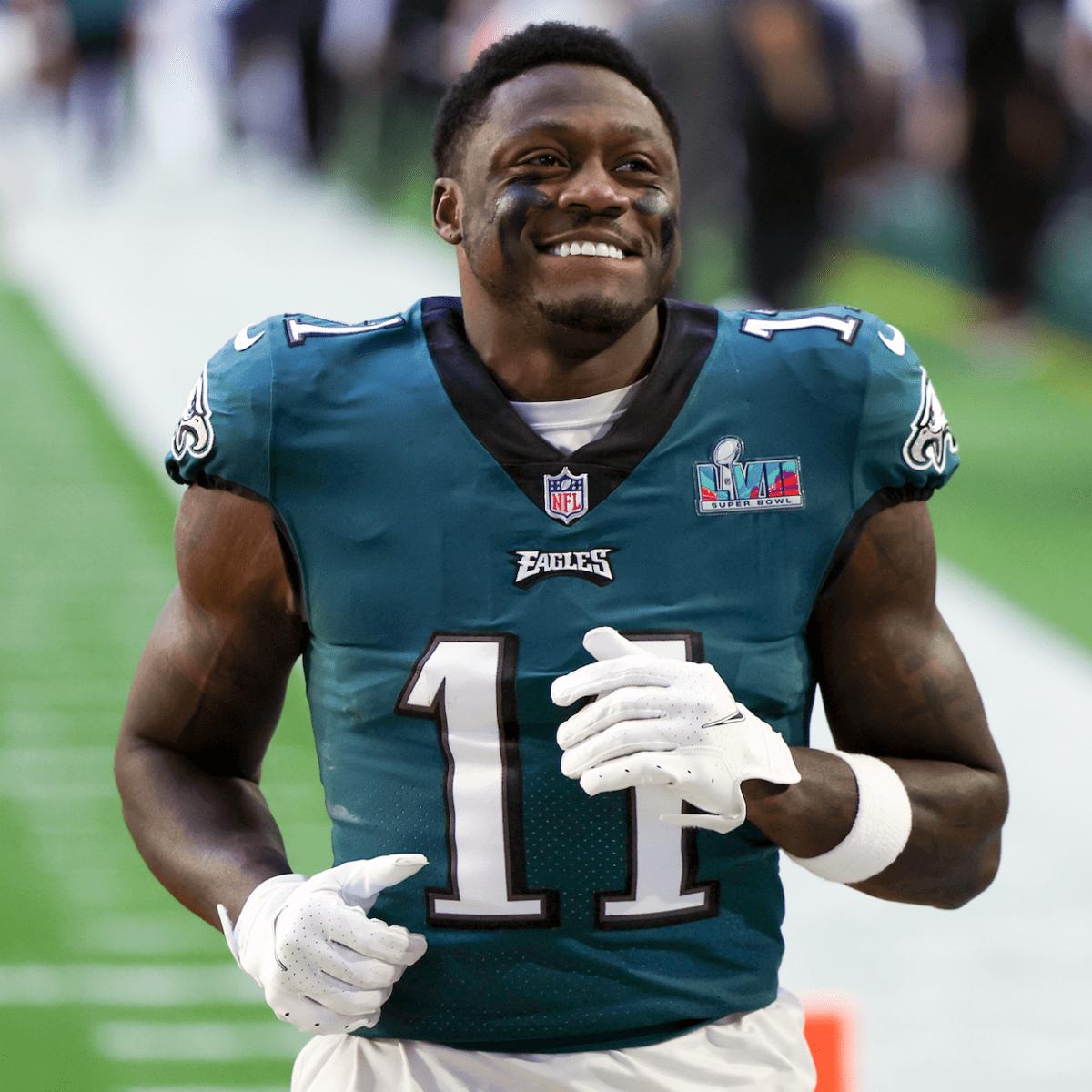 AJ Brown reacts to Philadelphia Eagles' loss of key player - A to