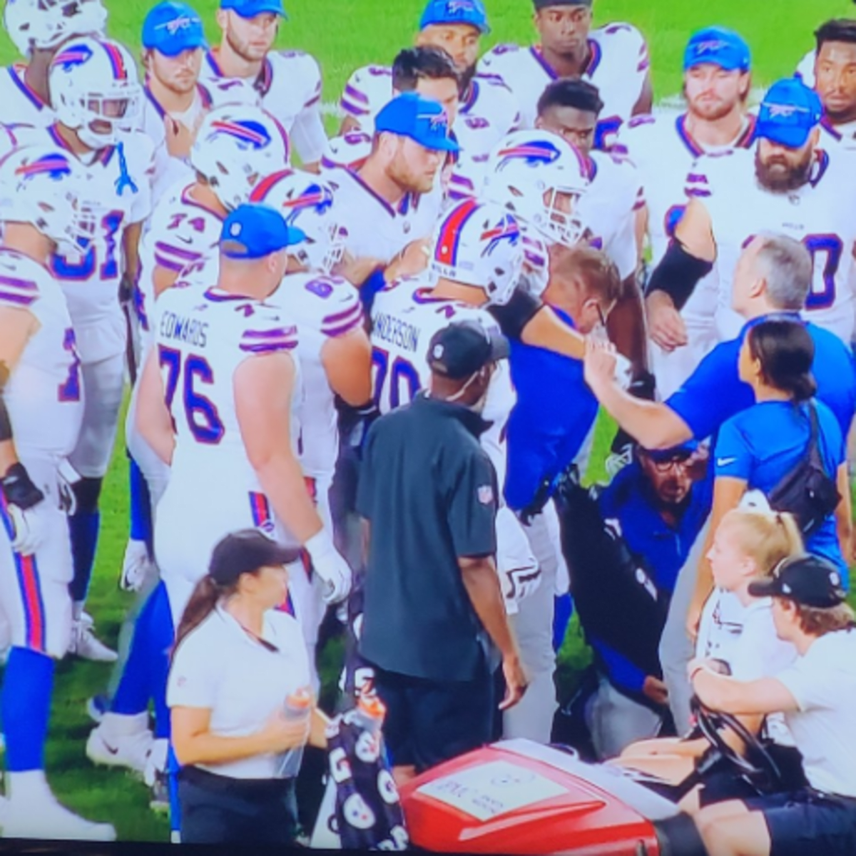 Bills get major scare as rising star is carted off the field - A