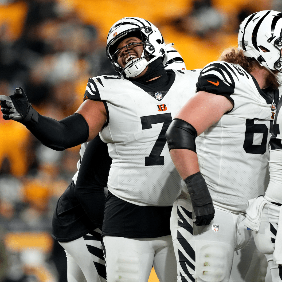 Predicting the 2022 Bengals offensive line before NFL free agency