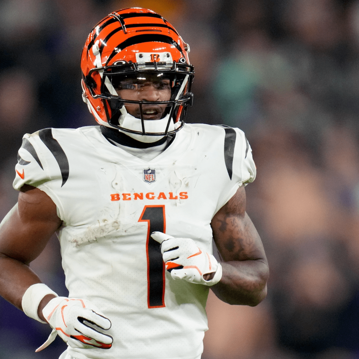 Browns DBs eager to catch up with Bengals chatty WR Chase