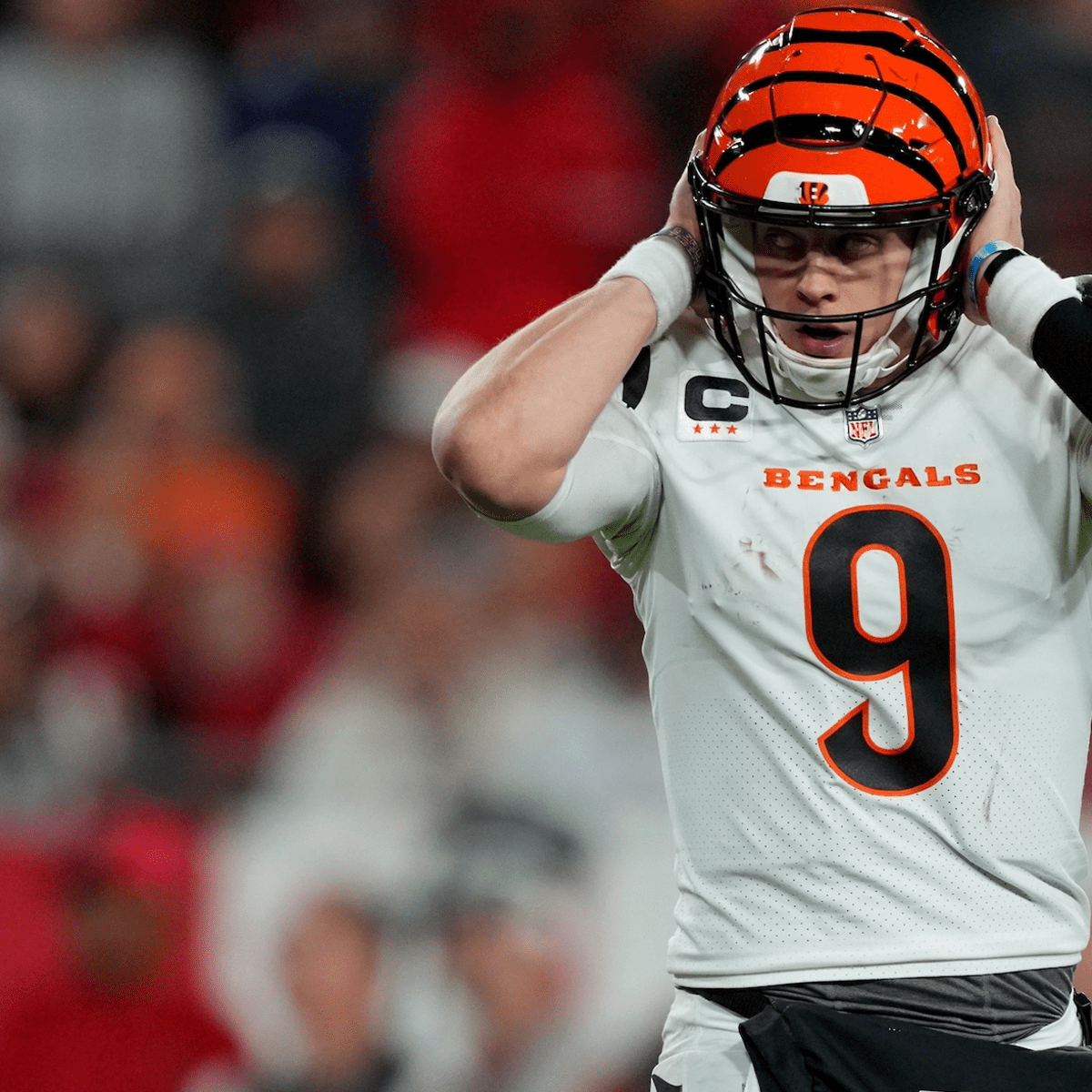 Bengals' star Joe Burrow shows off batting skills, hits bombs in