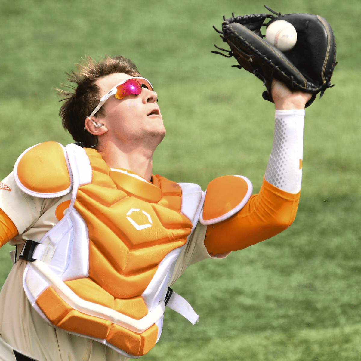 Evan Russell: Tony Vitello on Tennessee baseball catcher absence