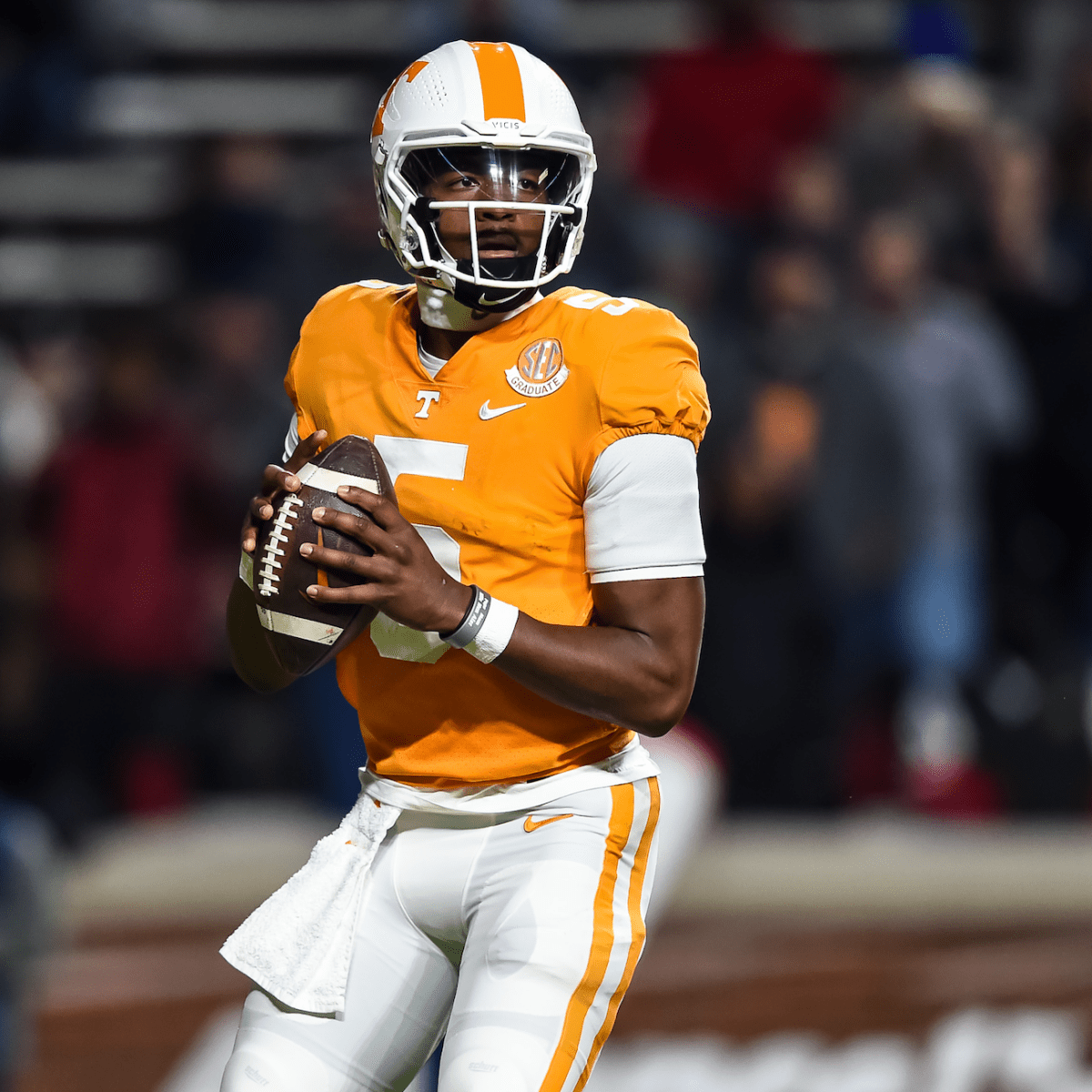 Tennessee QB Hendon Hooker, a Heisman contender, done for season