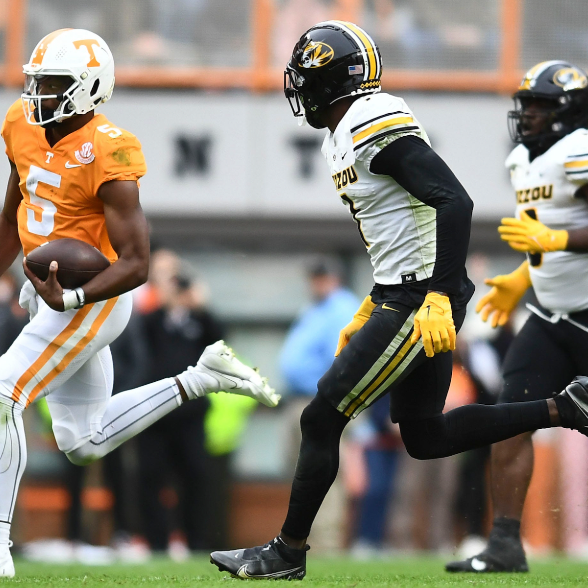 Tennessee quarterback Hendon Hooker entering NFL draft