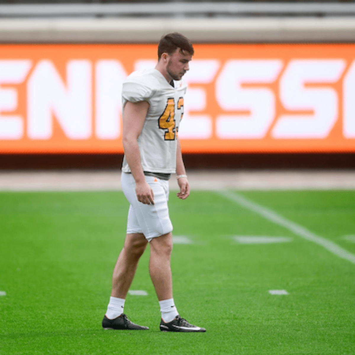 Tennessee Misses the Top 10 in CBS Sports' Preseason Rankings