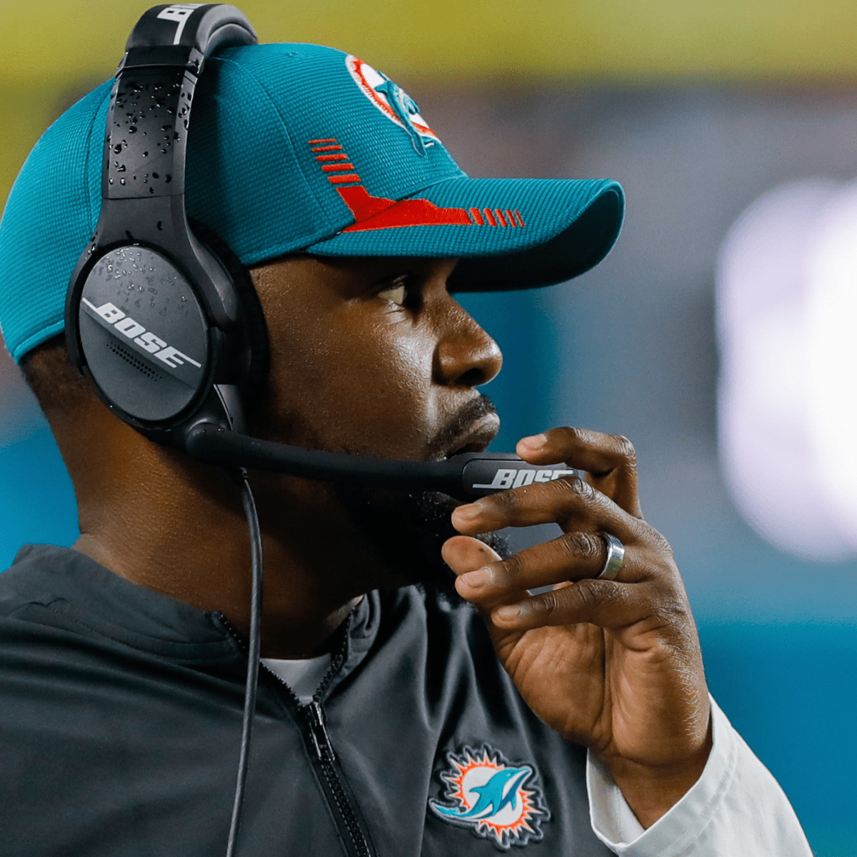 Flores says Dolphins offered $100,000 to tank games