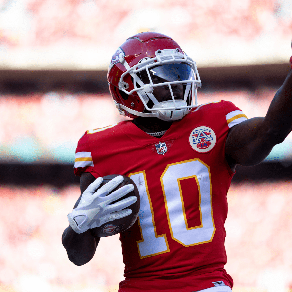 Eli Apple offered to buy Super Bowl tickets for Tyreek Hill and Mecole  Hardman