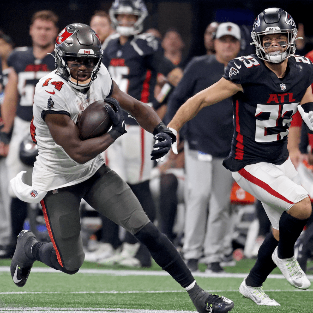 NFL - Buccaneers placing franchise tag on WR Chris Godwin. (via