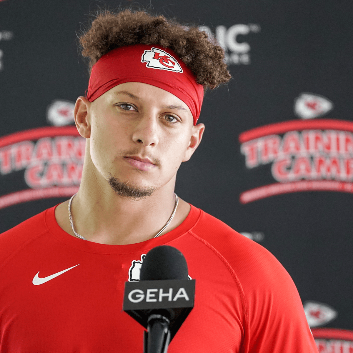 $120,000,000 Tyreek Hill makes bold admission regarding Hall of Fame status  while dissing Patrick Mahomes' Chiefs