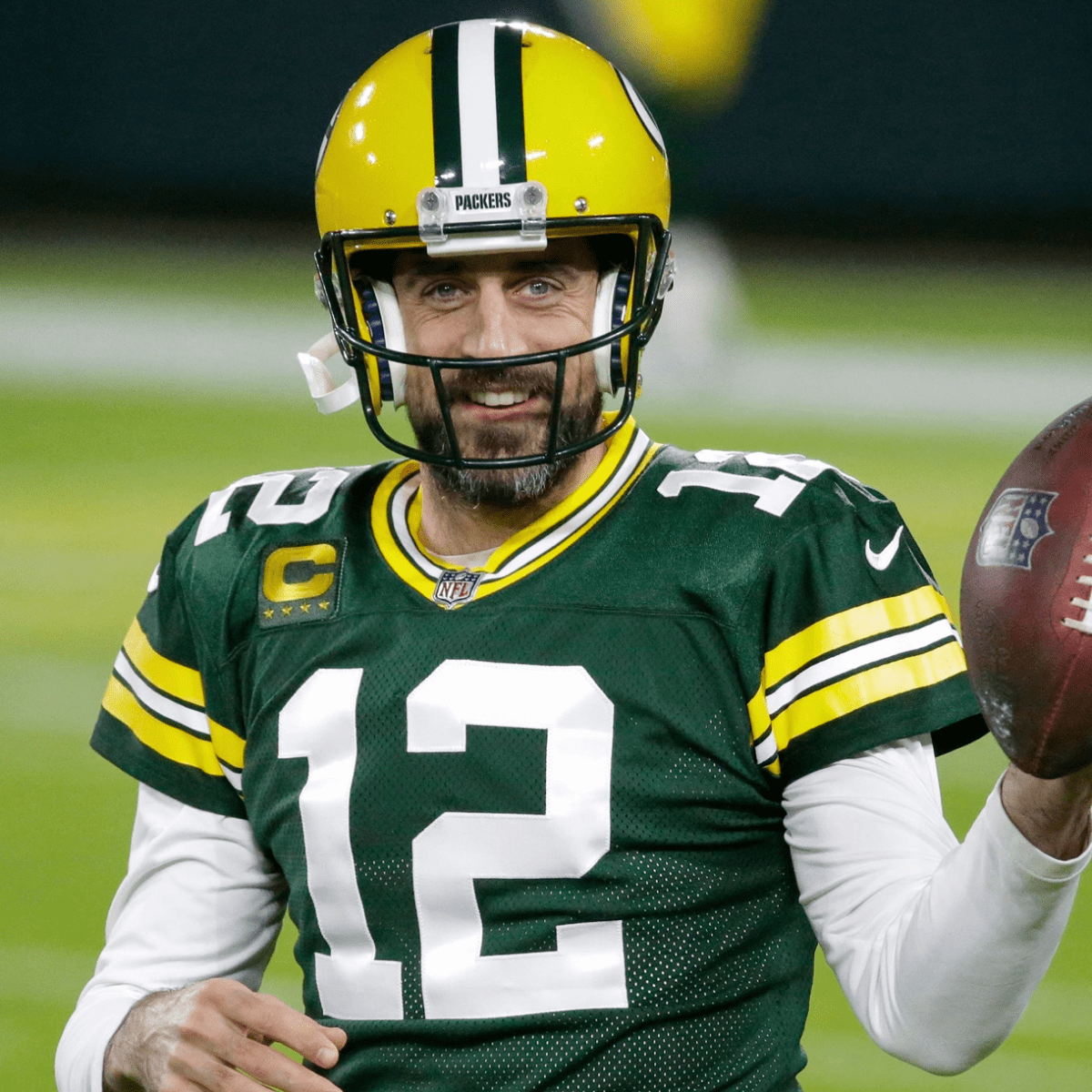 Aaron Rodgers 'definitely' retiring with Packers, discusses NFL