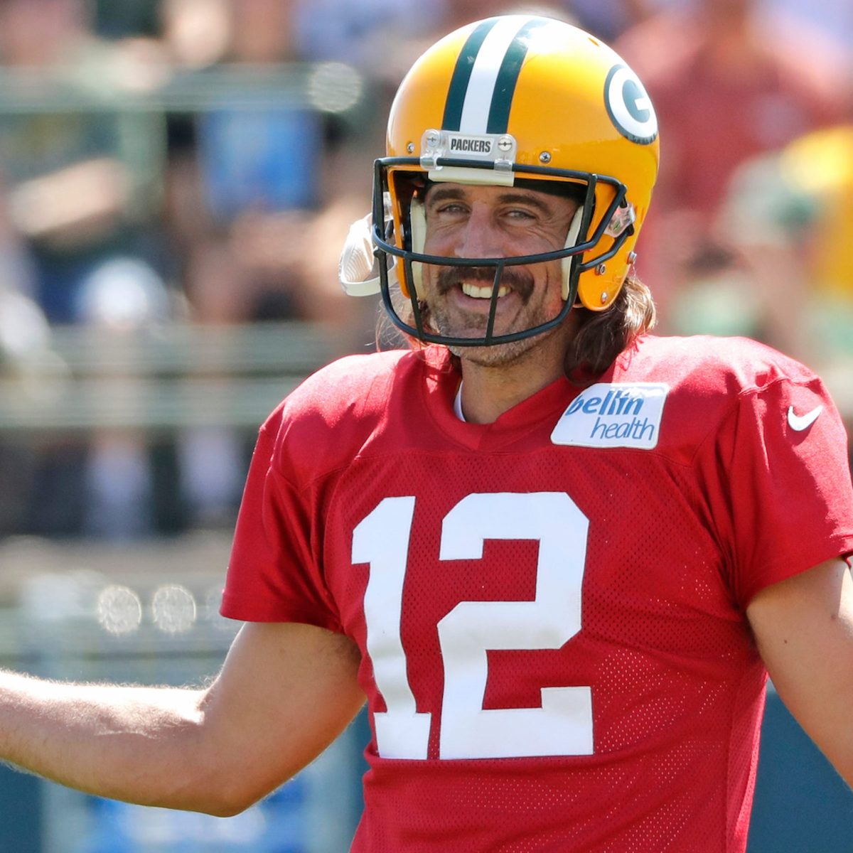 Packers QB Aaron Rodgers shows up for training camp