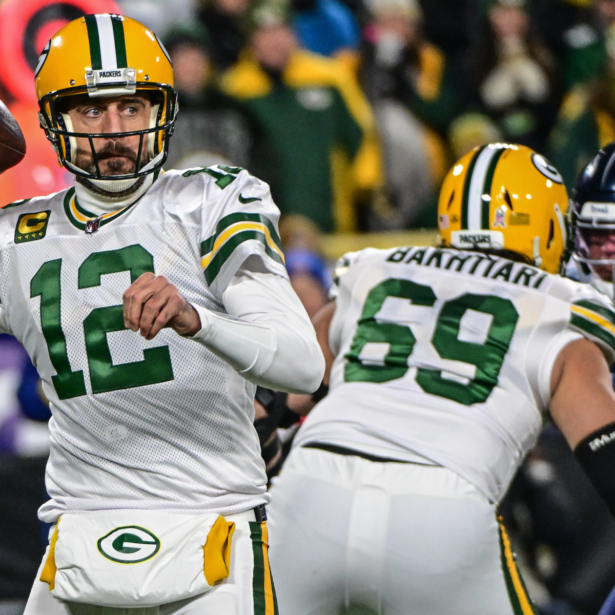 Aaron Rodgers says he's been playing with broken thumb - The San