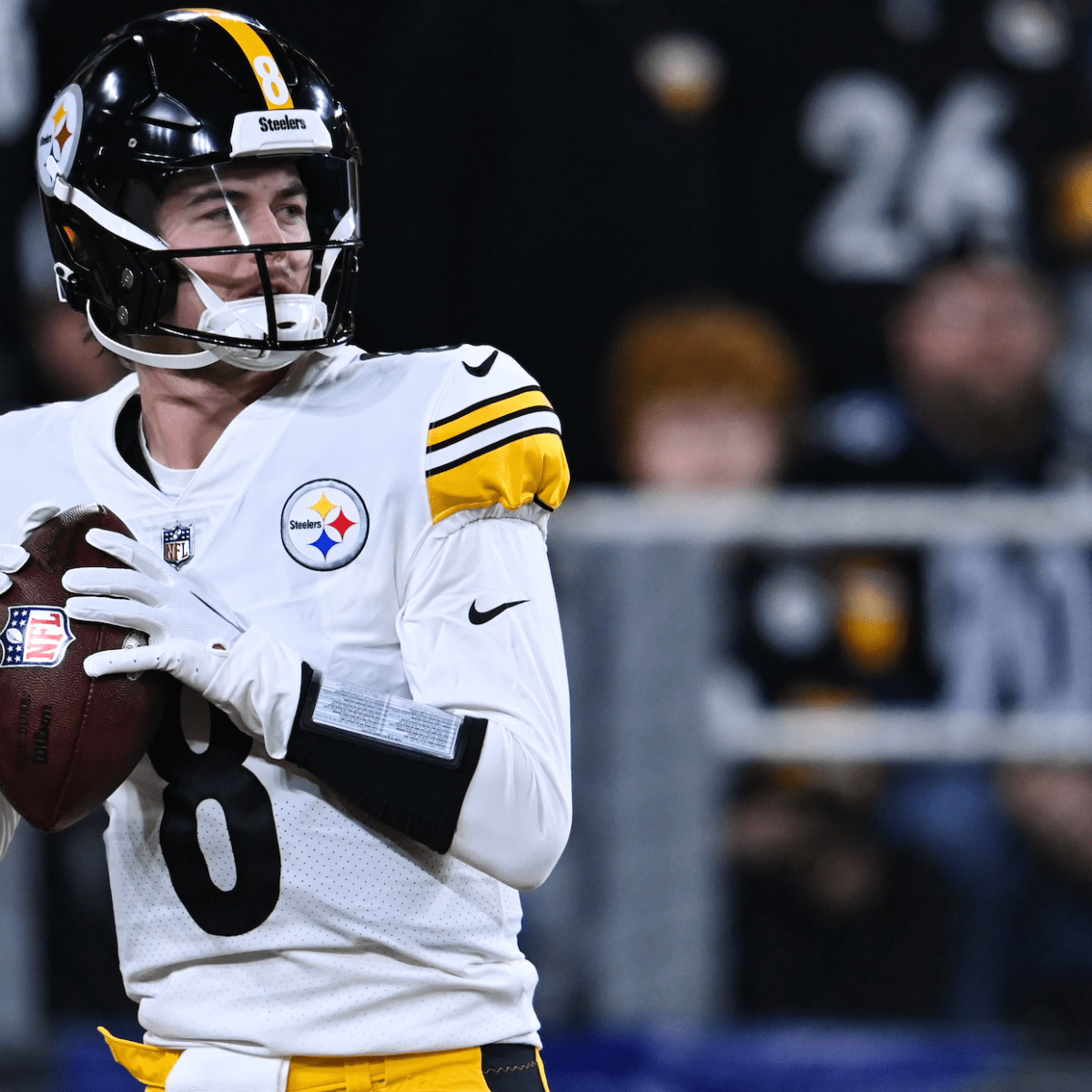 A comprehensive and utterly ridiculous 2022 Steelers Preview