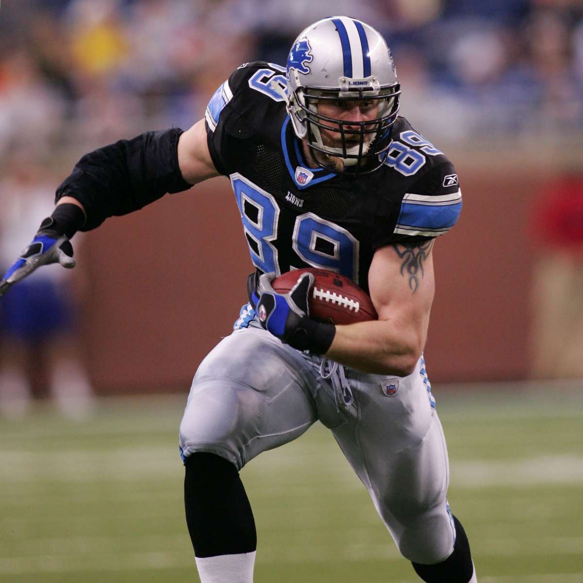 Lions black jersey hotsell