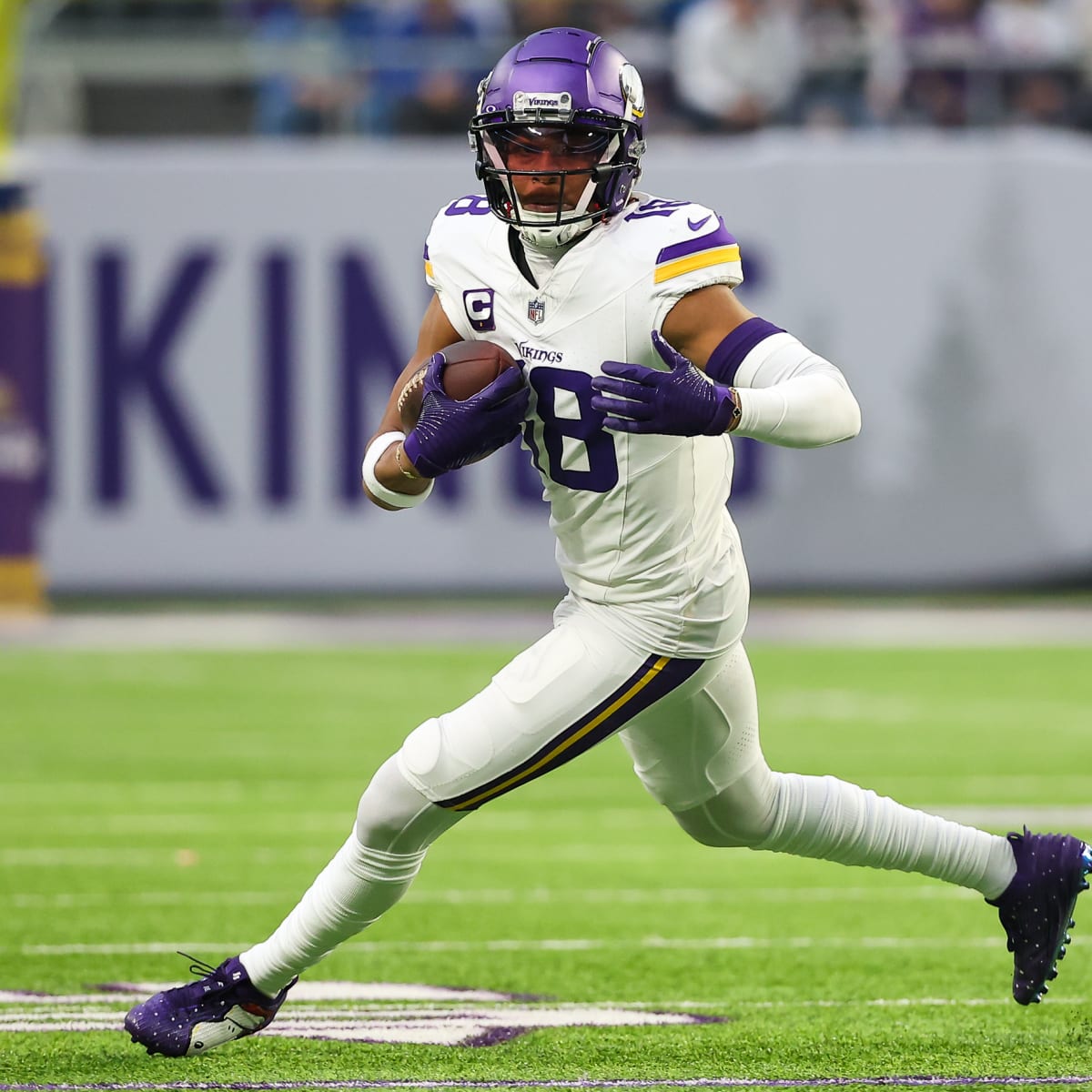 Vikings cap top