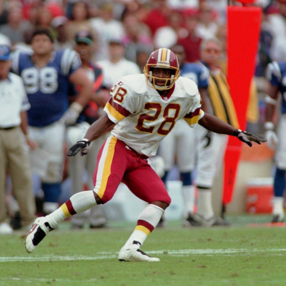 Commanders Hall of Famer Darrell Green shows off shocking speed at 64 years old
