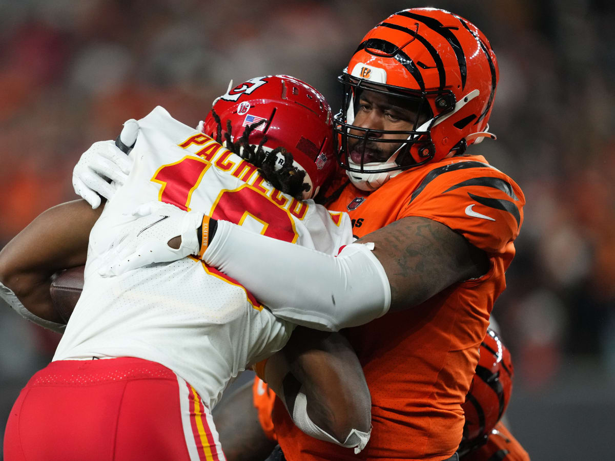Bengals' B.J. Hill must own up to hilarious wager after Germaine Pratt  re-signing - A to Z Sports