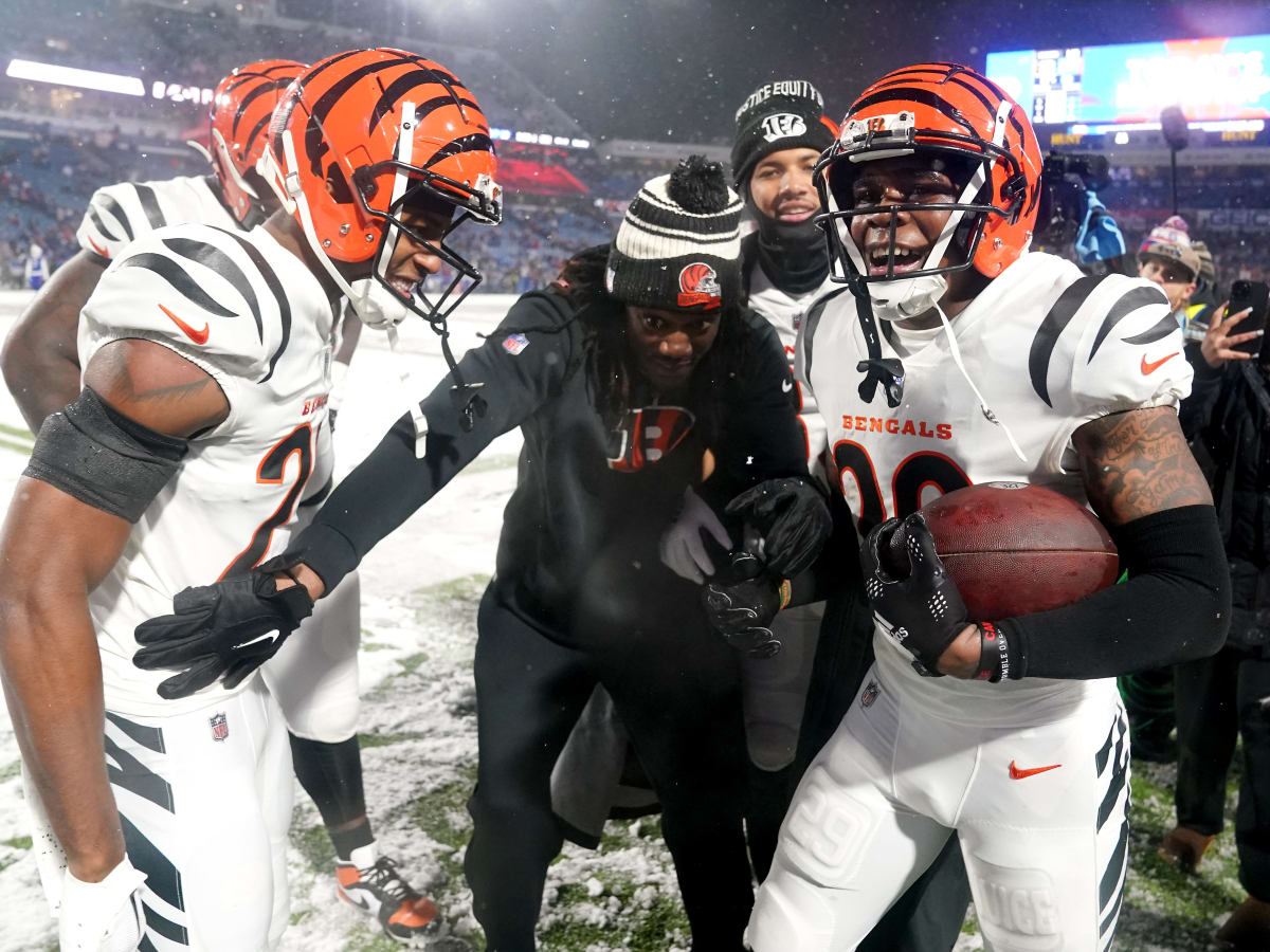 Bengals: Cam Taylor-Britt has already mastered not letting WR's get open -  A to Z Sports