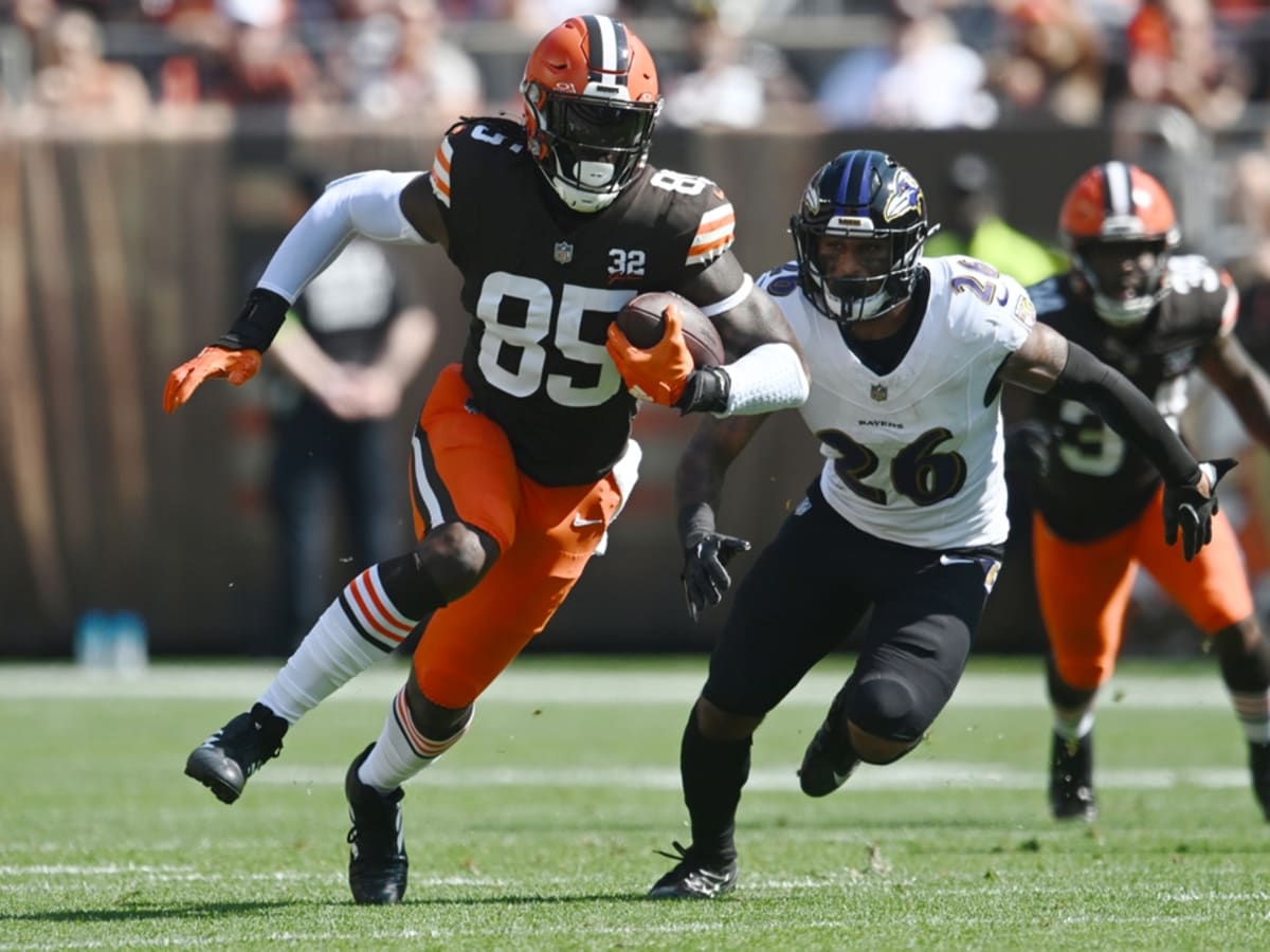 Browns beat Steelers, move into AFC North lead