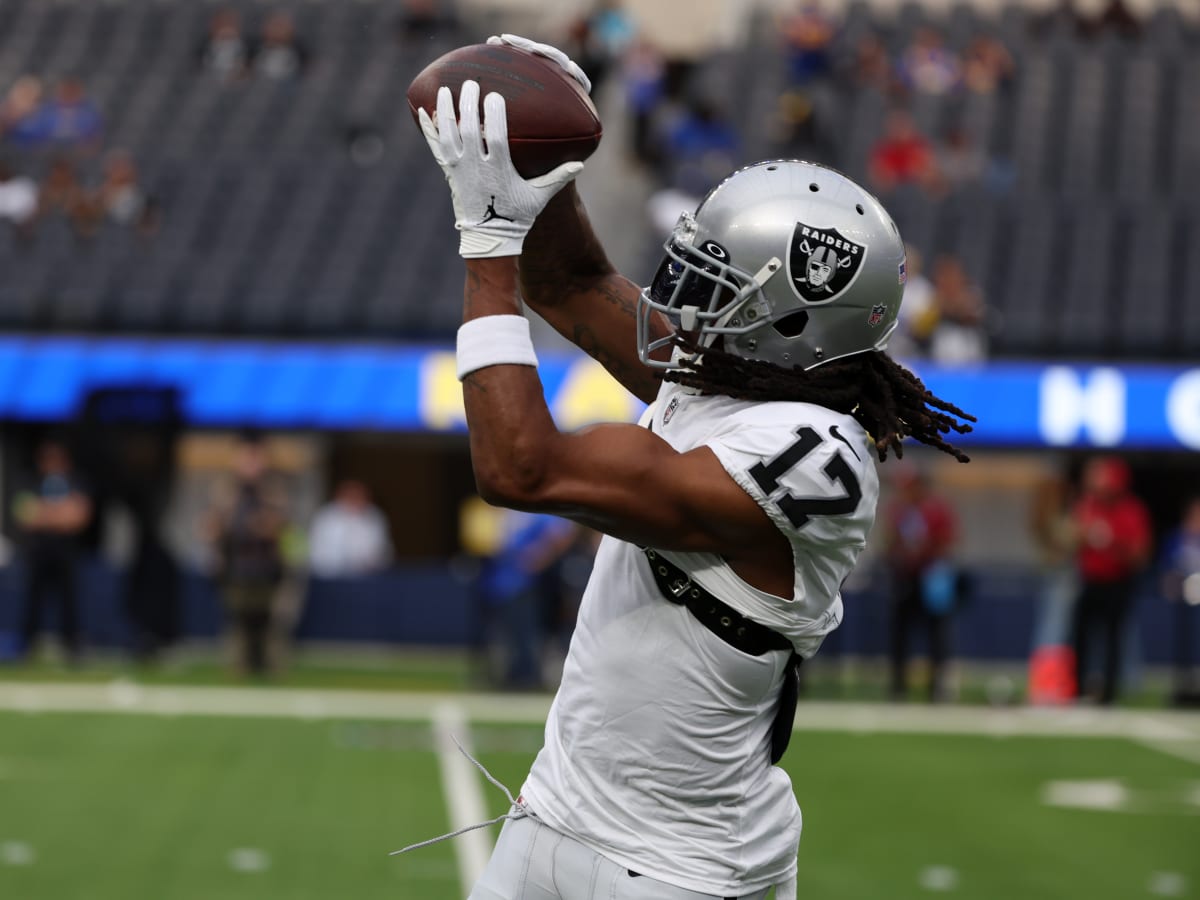 Raiders' Jimmy Garoppolo makes debut in preseason win over Rams