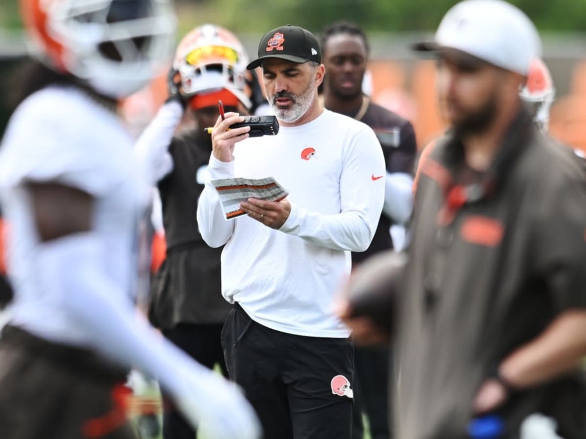 Kevin Stefanski is giving a potential breakout player for the Browns his  flowers during mandatory minicamp