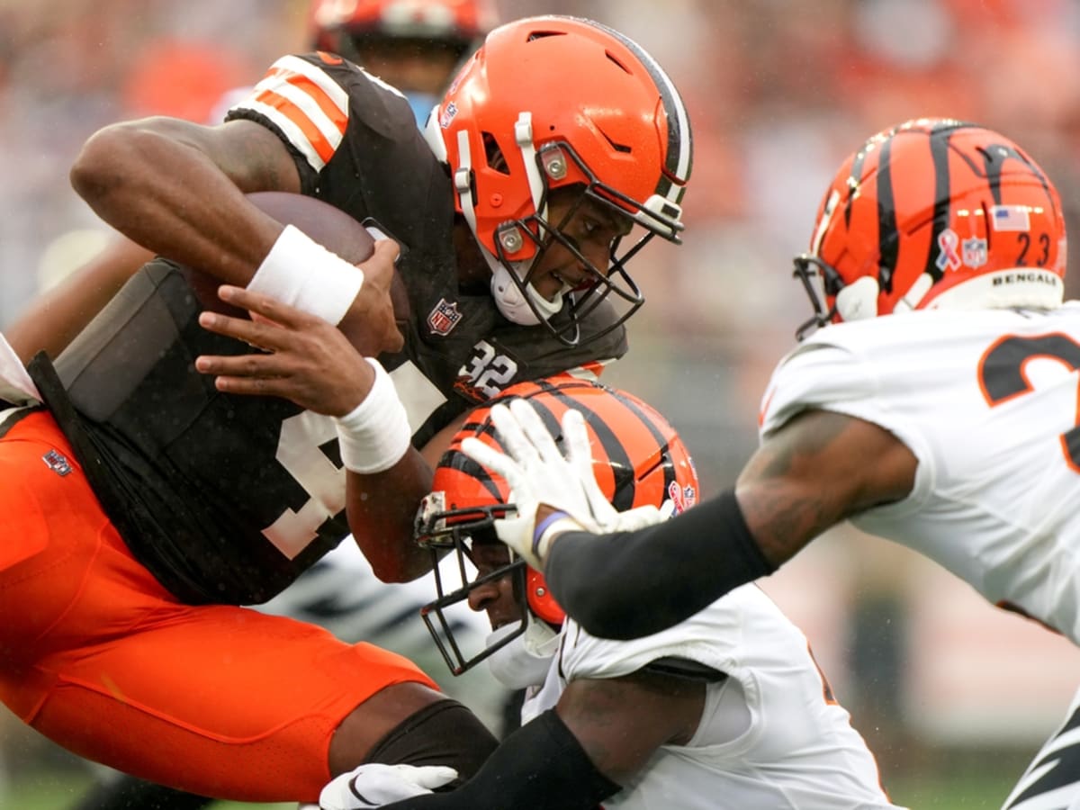 The Cleveland Browns can put the Pittsburgh Steelers in an early hole with  a win on Monday night