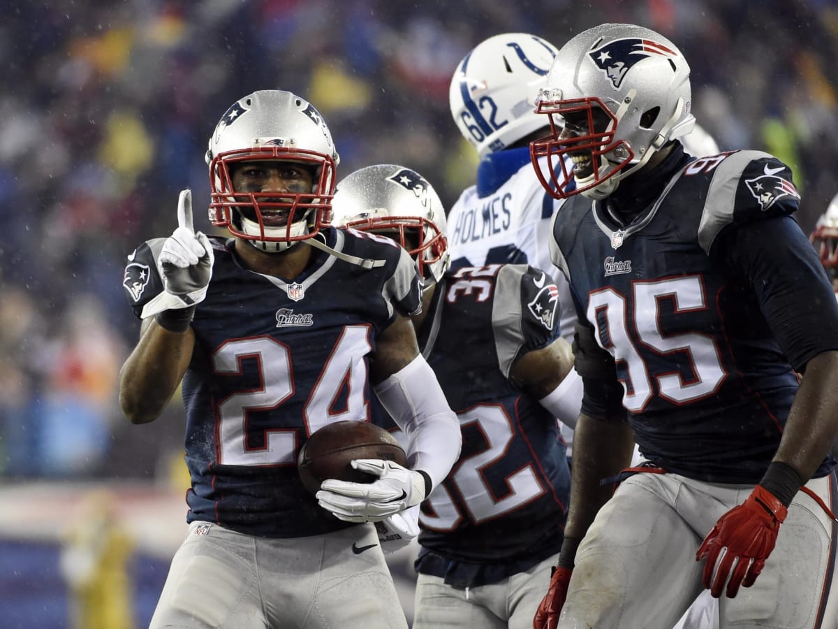 Darrelle Revis sent home from Patriots practice by Bill Belichick