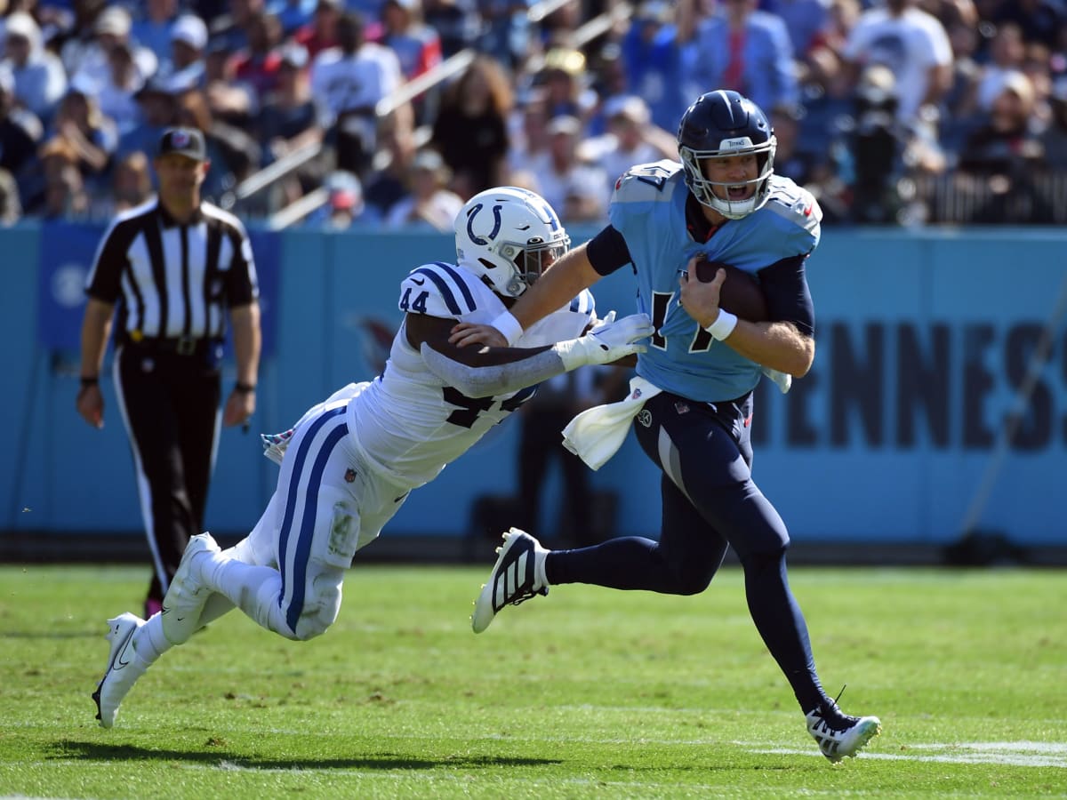 Titans sweep Colts for 2nd season with 19-10 win