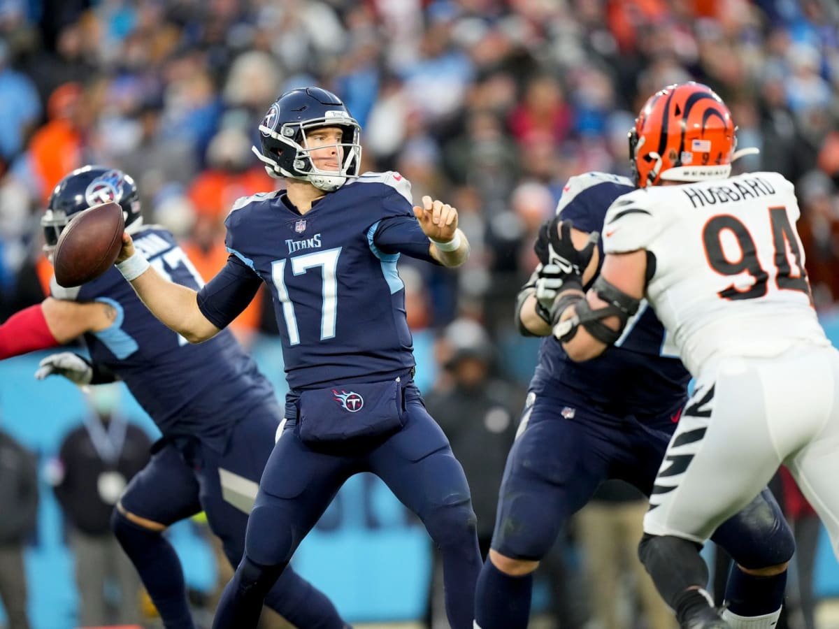 Titans tie Bengals after officials uphold close call on Tennessee