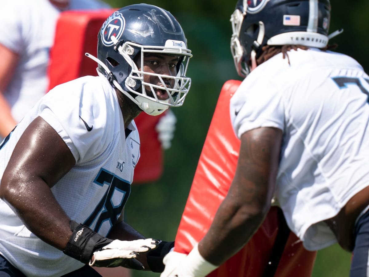 Nicholas Petit-Frere gaining ground in Tennessee Titans camp