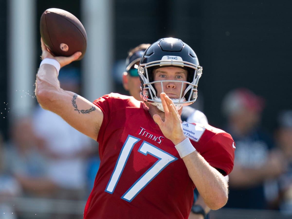 Titans, Ryan Tannehill working on offense in training camp