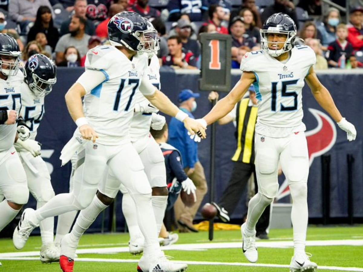 Tennessee Titans wide receiver Nick Westbrook-Ikhine (15) plays during an NFL  football game against the Kansas City Chiefs on Sunday, Oct. 24, 2021, in  Nashville, Tenn. (AP Photo/John Amis Stock Photo - Alamy