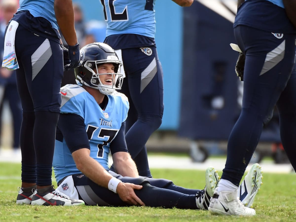 Tennessee Titans re-sign QB Logan Woodside to one-year deal