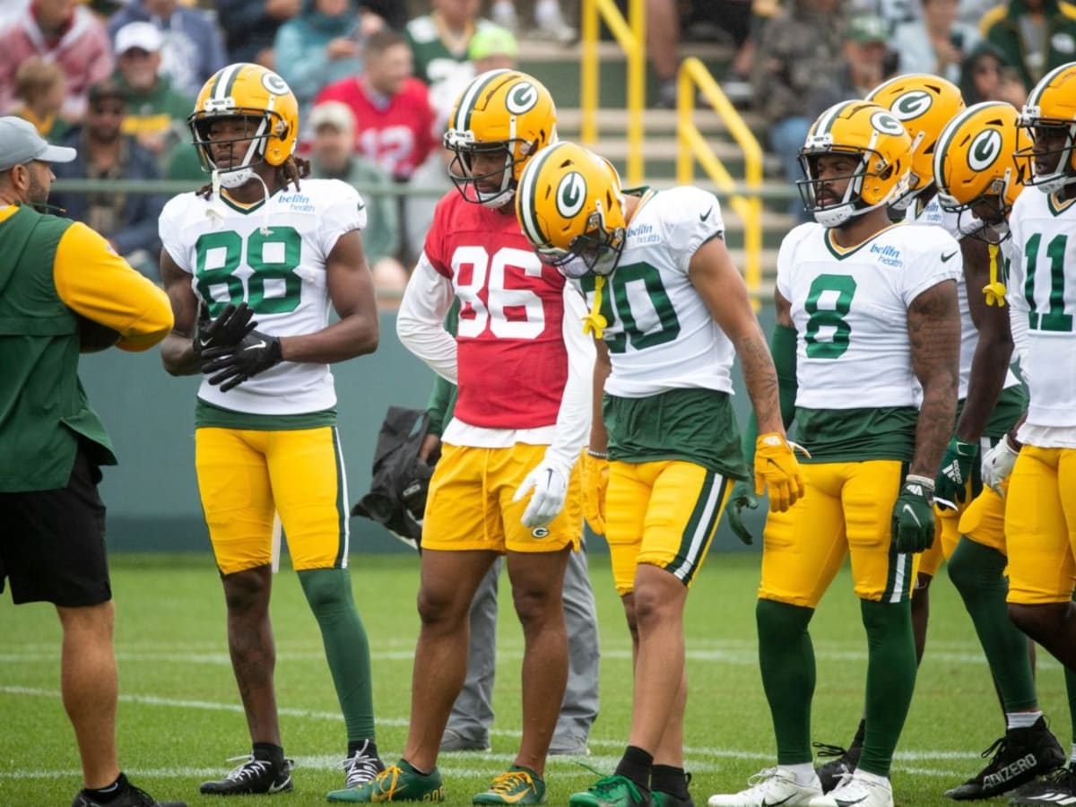 Aaron Rodgers shows off Nicolas Cage bust in his locker