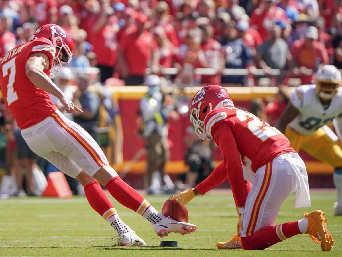 KANSAS CITY, MO - SEPTEMBER 15: Kansas City Chiefs defensive back DiCaprio  Bootle (30) before an NFL game between the Los Angeles Chargers and Kansas  City Chiefs on September 15, 2022 at