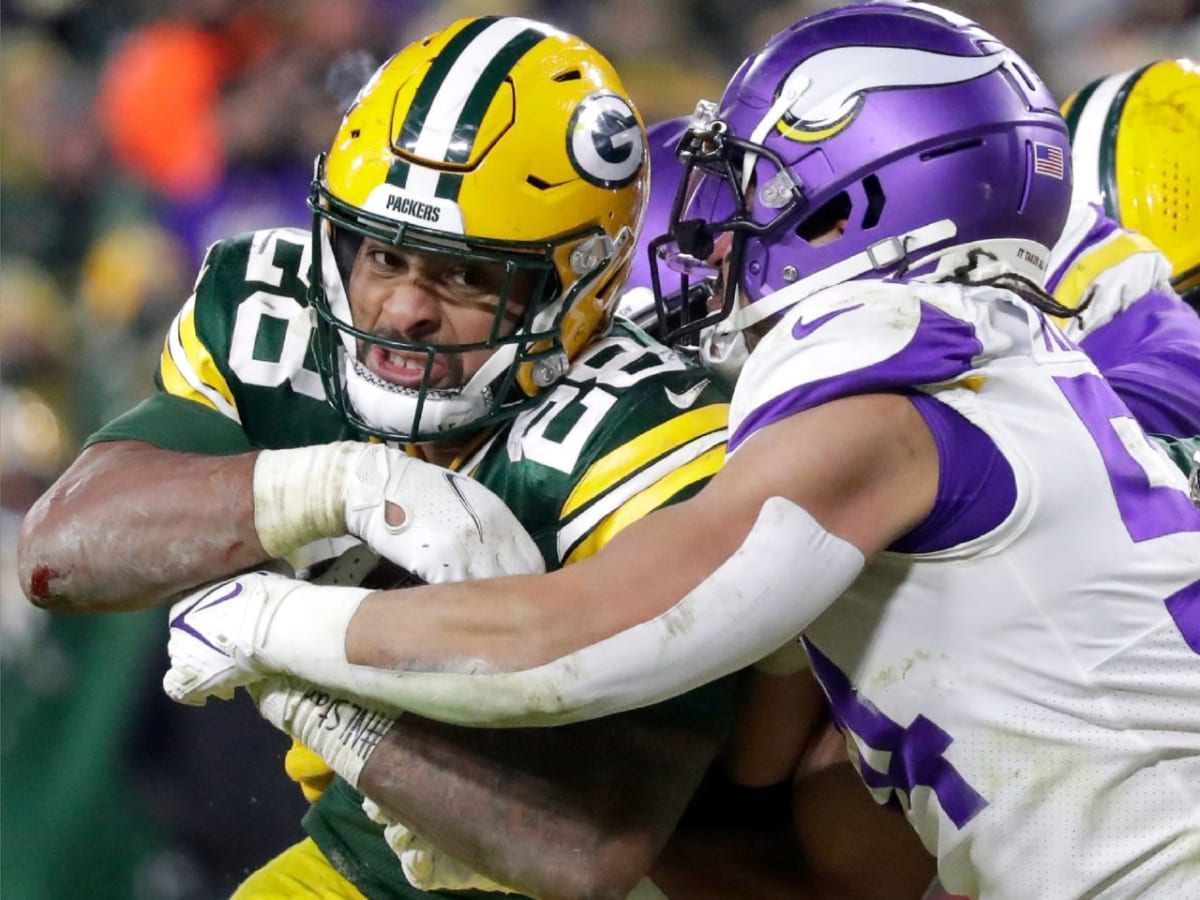 Minnesota Vikings' Za'Darius Smith criticizes Green Bay Packers