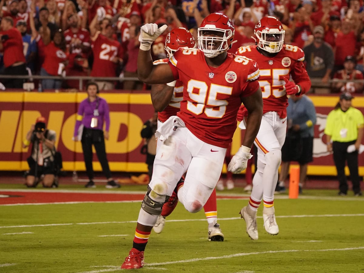 What happens if the Chiefs' Chris Jones doesn't report to the team