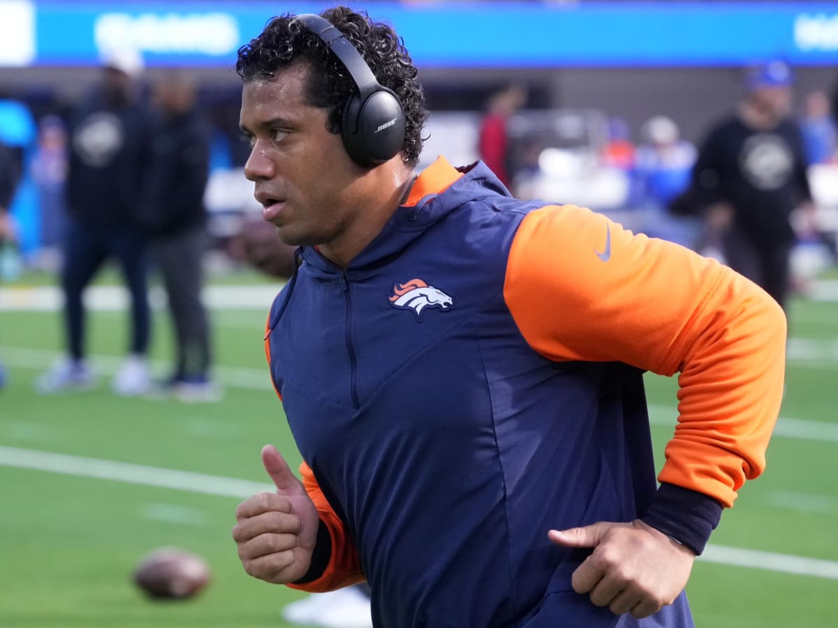 Wilson ready for noise as Denver plays at Seattle