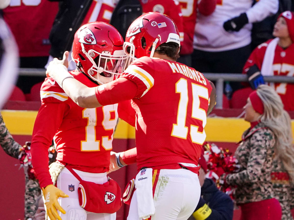 Chiefs' Smith-Schuster placed in concussion protocol