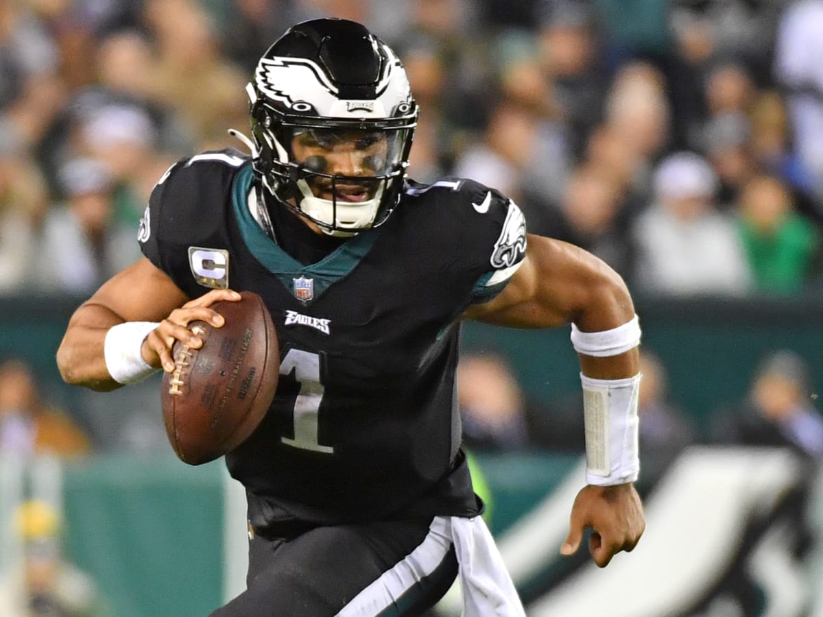 Hurts sets Eagles rushing record for QB in win over Packers - The