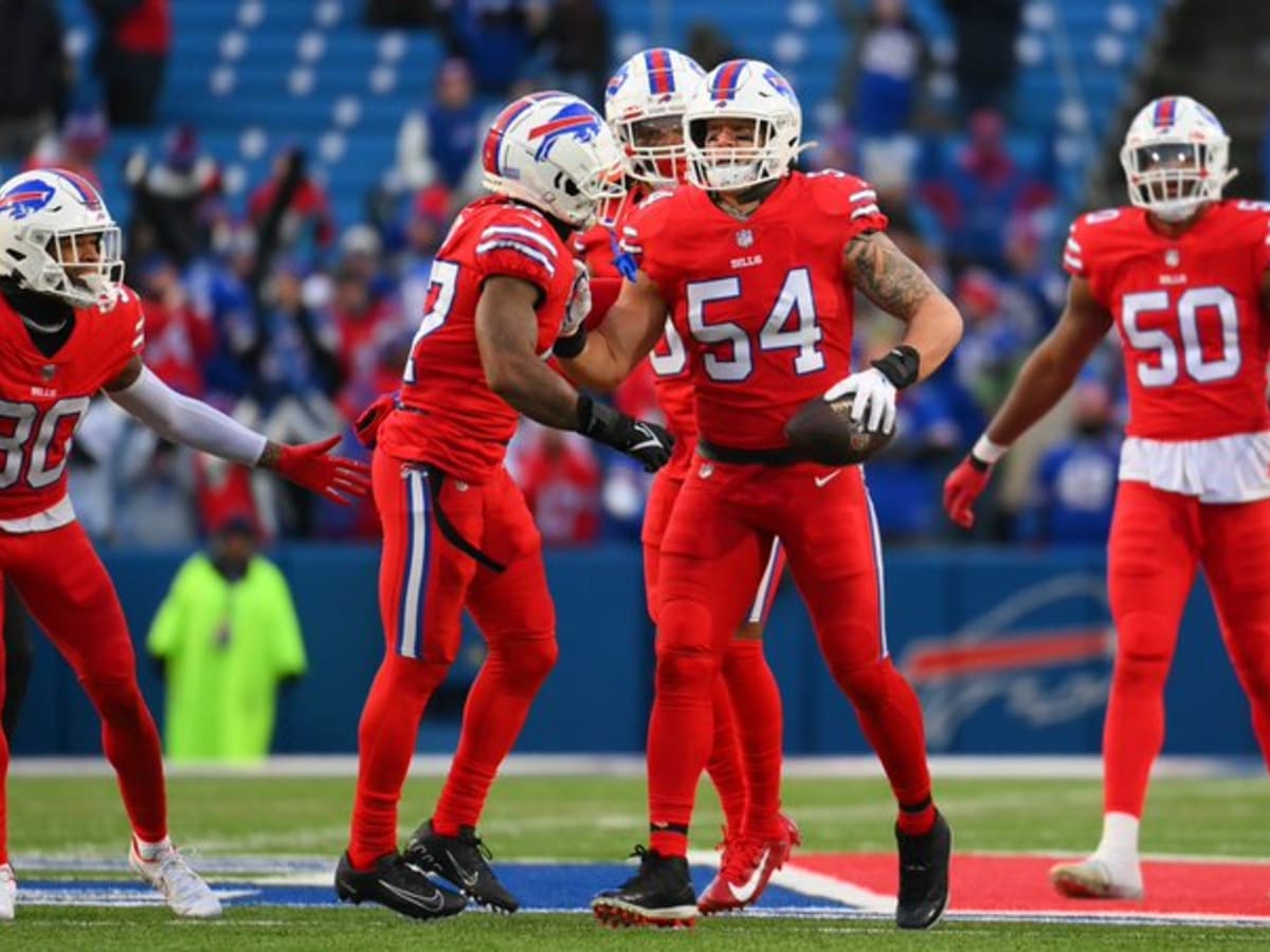 A.J. Klein returns, Buffalo Bills claim LB off waivers