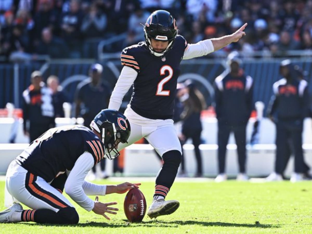 Chicago Bears - We have officially signed kicker Cairo