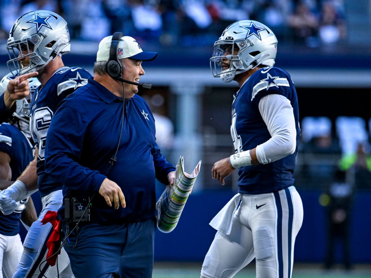 Dallas Cowboys linebacker Leighton Vander Esch (55) defense in the secondary  as he eyes the quarterback during an NFL wild-card football game against  the Tampa Bay Buccaneers, Monday, Jan. 16, 2023, in